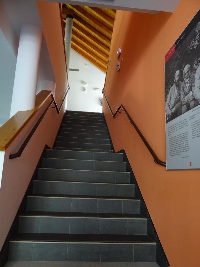 Albergue Francisco Giner De Los Rios ビリャブリノ エクステリア 写真